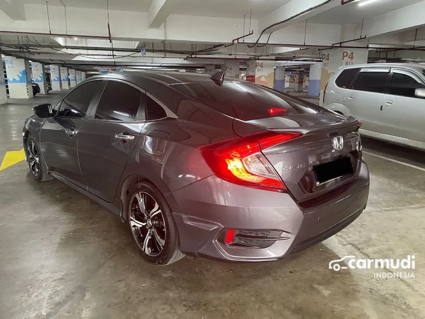 2017 Honda Civic ES Sedan