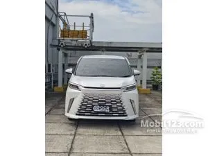 2025 Lexus LM 350h 2.5 7 Seater MPV