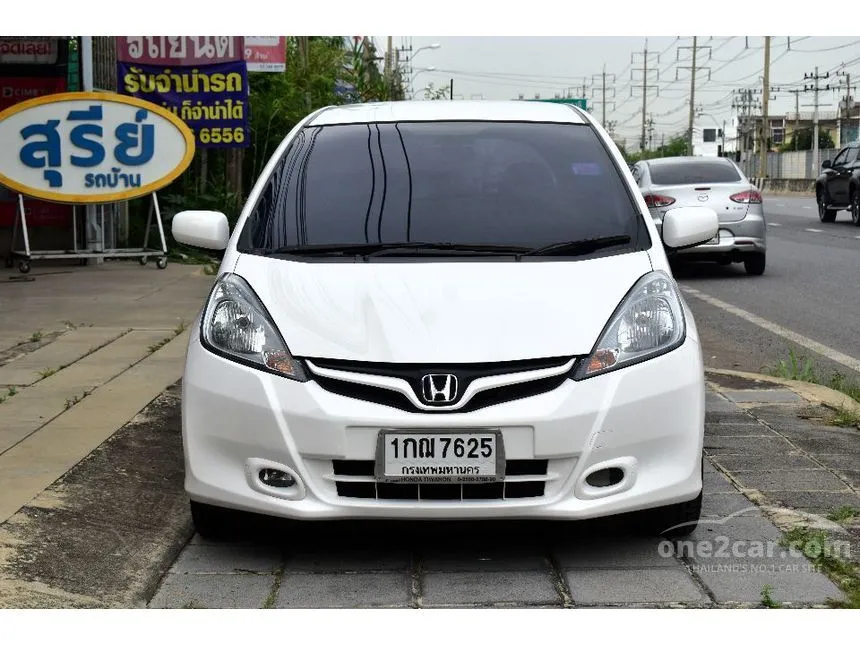 2012 Honda JAZZ V Hatchback