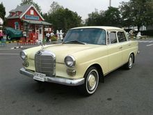 1967 Mercedes-Benz 200 2.0 W110 (ปี 61-68) Classic Sedan AT
