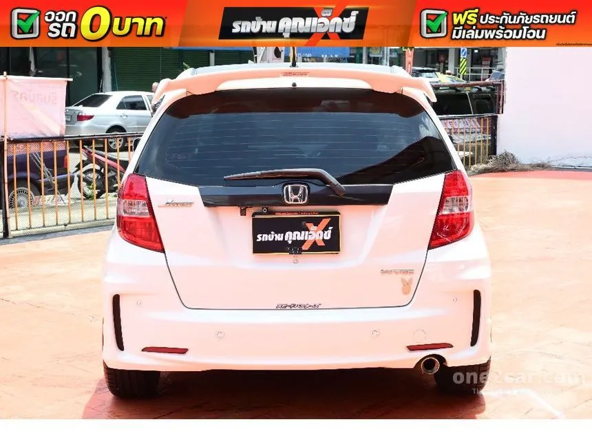2013 Honda JAZZ SV Hatchback
