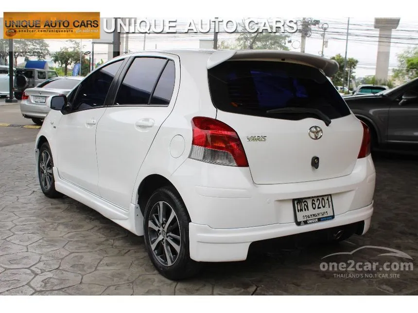 2009 Toyota YARIS E Hatchback
