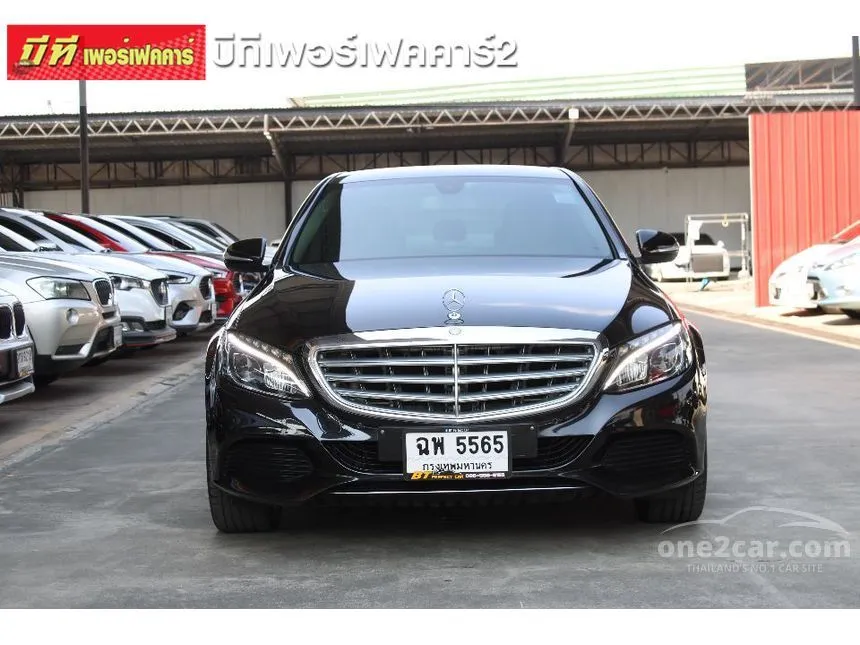 2015 Mercedes-Benz C180 Sedan