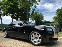 ROLLS ROYCE GHOST 2012 BLACK ON BEIGE