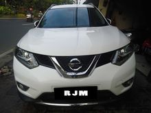 Nissan X trail 2.5 putih tahun 2015 tdp 5 juta keren bingits