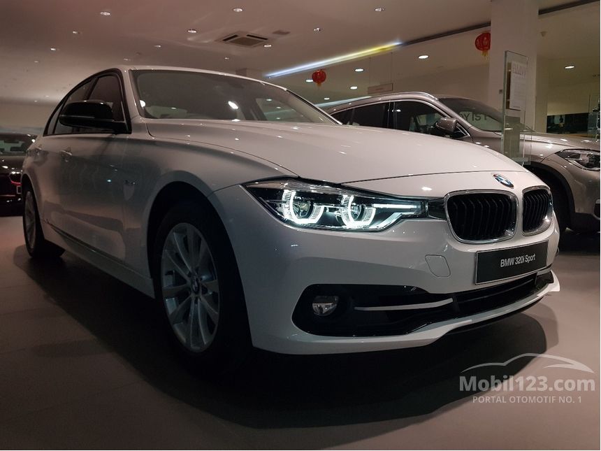 Jual Mobil  BMW  320i 2019 Sport  2 0 di DKI Jakarta  