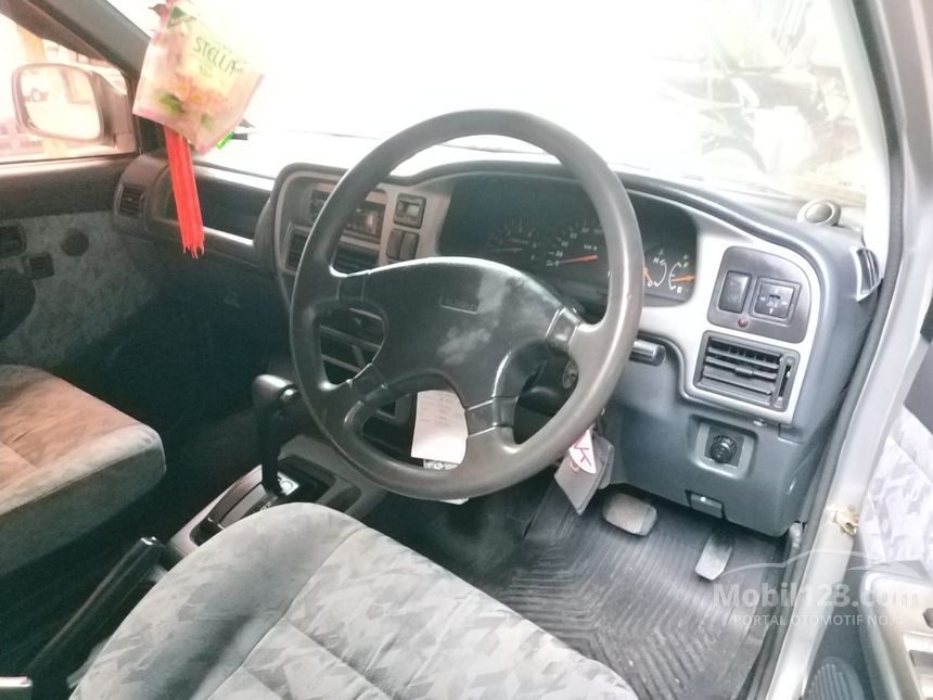 Jual Mobil  Isuzu  Panther  2003 LS Hi  Grade  2 5 di DKI 