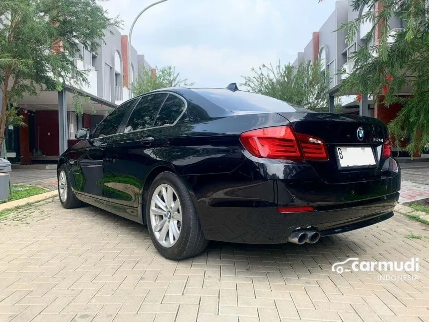 2012 BMW 520i Luxury Sedan