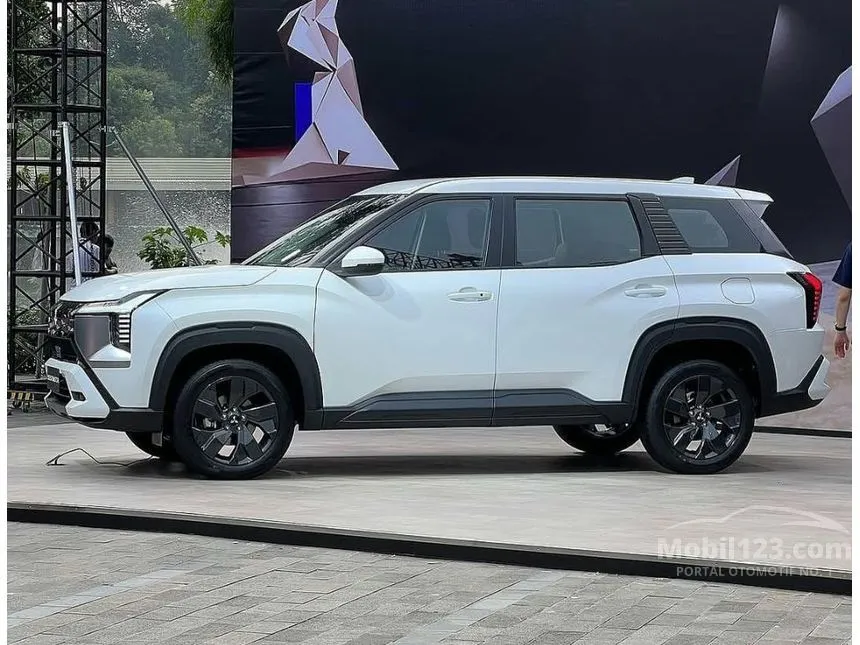 2026 Mitsubishi Destinator GLS SUV