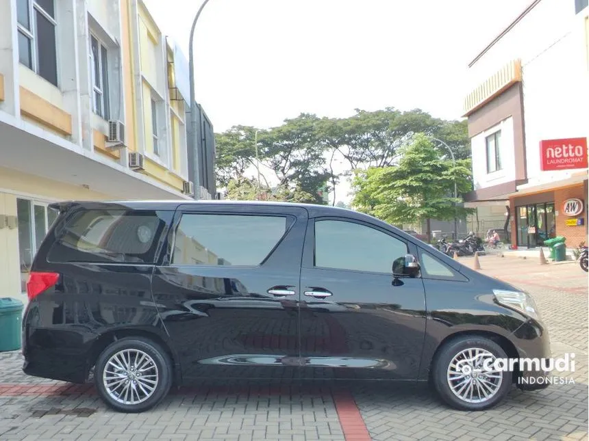 2013 Toyota Alphard G MPV