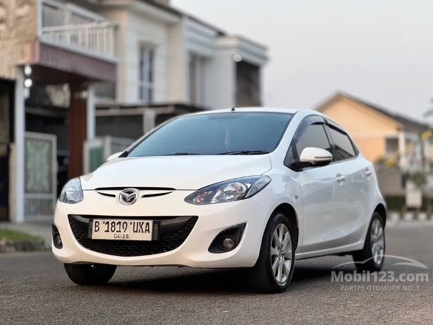 2012 Mazda 2 V Hatchback