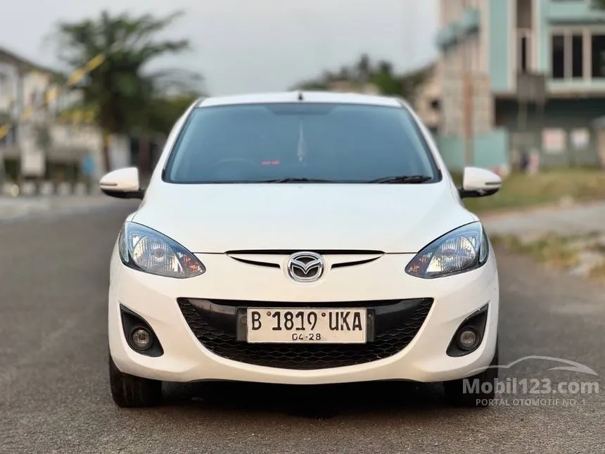 2012 Mazda 2 V Hatchback