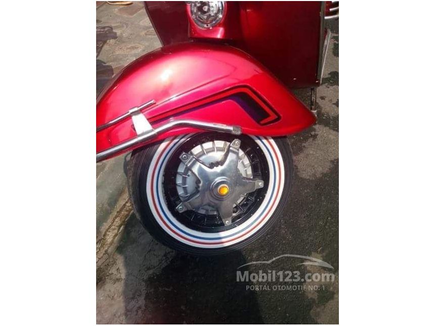 Jual Motor Piaggio Vespa 1975 150 0.1 di Jawa Tengah Manual Others