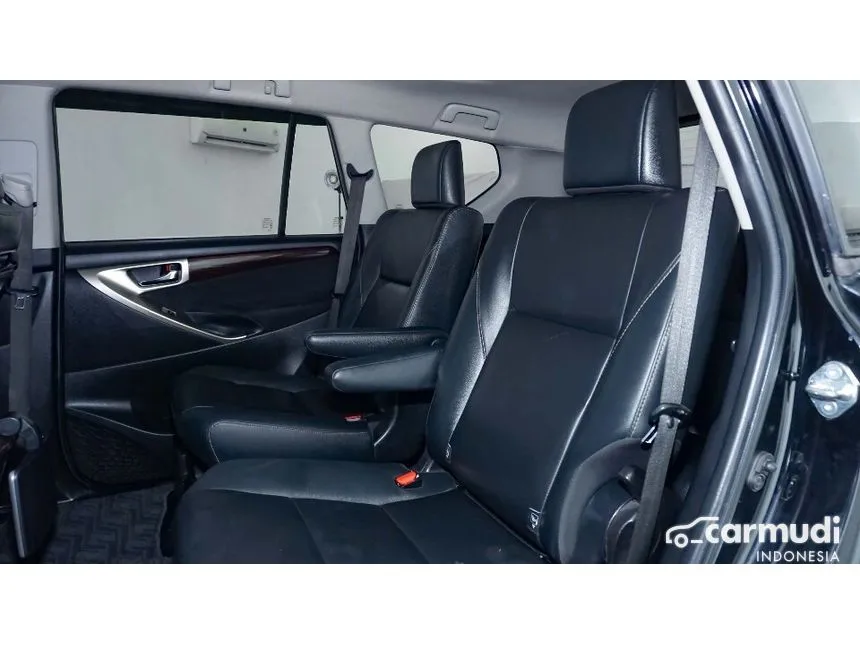 2019 Toyota Innova Venturer Wagon