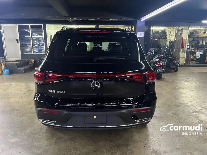 2023 Mercedes-Benz EQB250 Progressive Line SUV