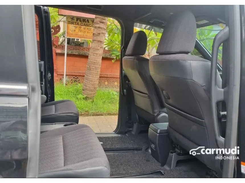 2023 Toyota Voxy (Premium Color) MPV