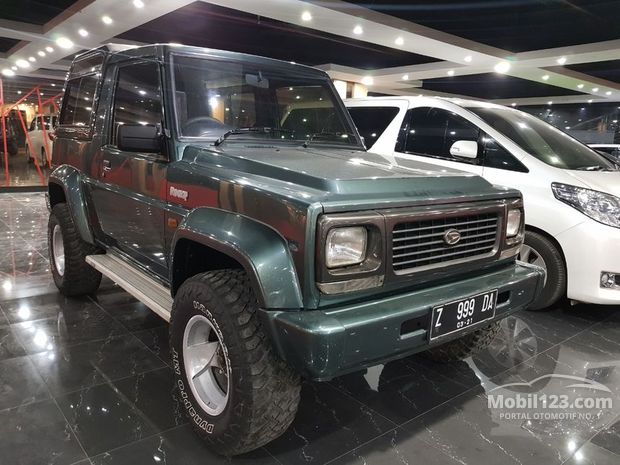 Daihatsu Taft Rocky  Mobil  Bekas  Baru  dijual  di Indonesia  