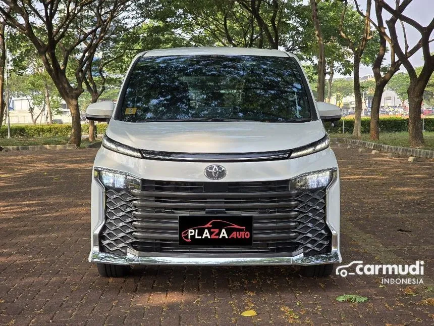 2022 Toyota Voxy Van Wagon