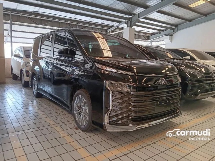 Jual Mobil Toyota Voxy 2024 2.0 di DKI Jakarta Automatic Van Wagon Hitam Rp 615.000.000