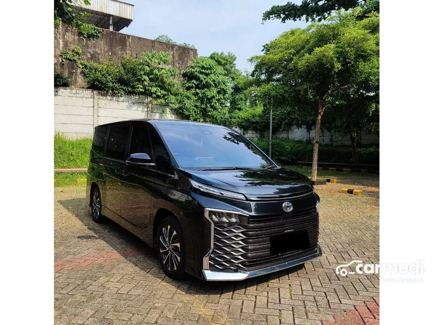 2022 Toyota Voxy MPV