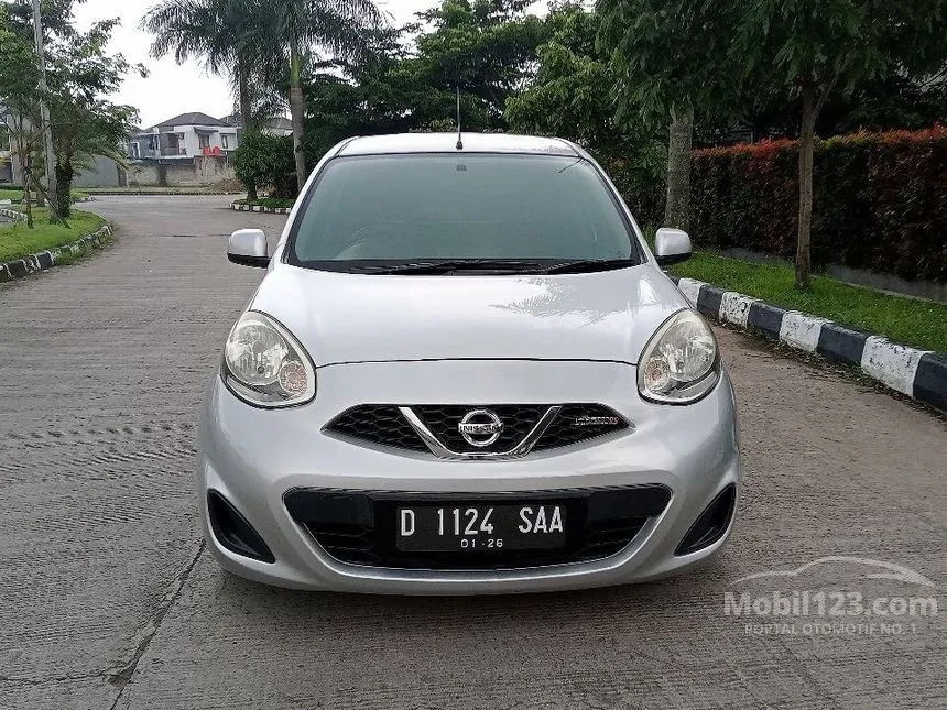Jual Mobil Nissan March 2015 1.2L 1.2 di Jawa Barat Automatic Hatchback Silver Rp 95.000.000