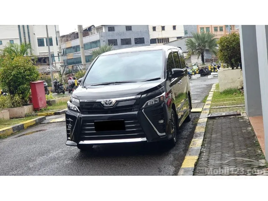 2021 Toyota Voxy MPV