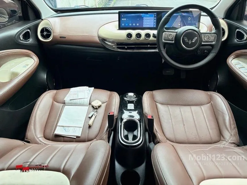 2024 Wuling Binguo EV 410 Premium Range AC/DC Hatchback
