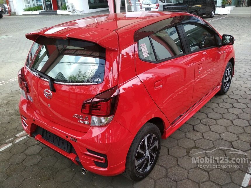 2017 Daihatsu Ayla R Deluxe Hatchback