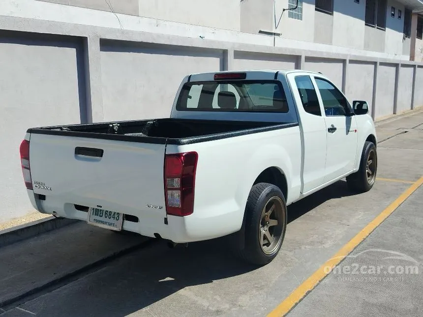2016 Isuzu D-MAX S Space Cab Pickup