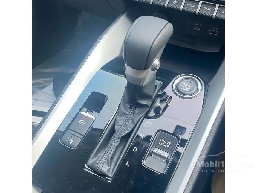 2026 Mitsubishi Destinator Ultimate Premium (Quartz White Pearl) SUV