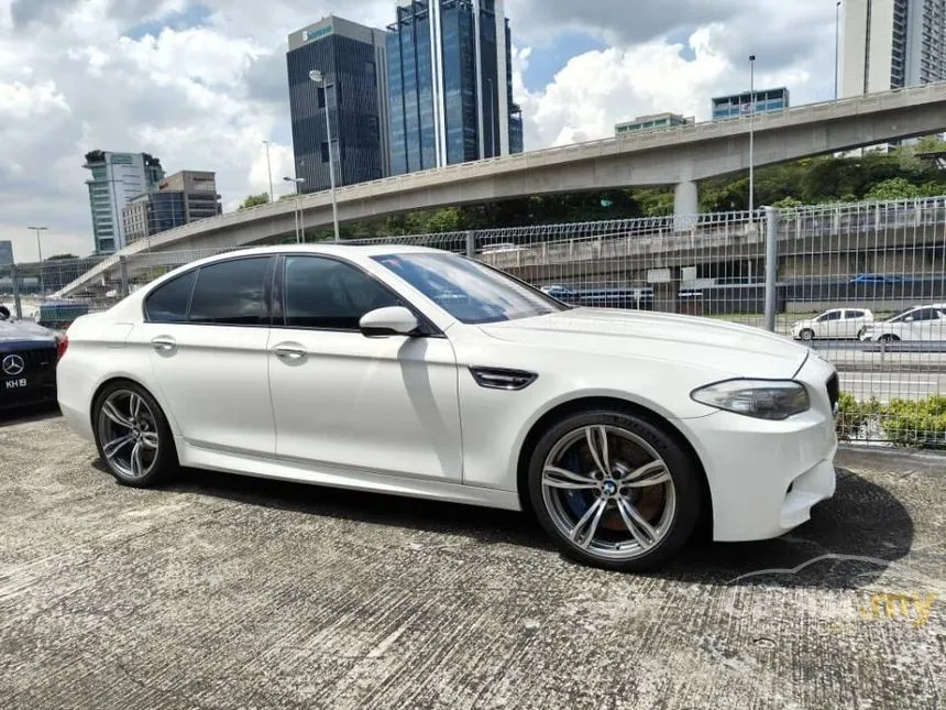 2012 BMW M5 Sedan