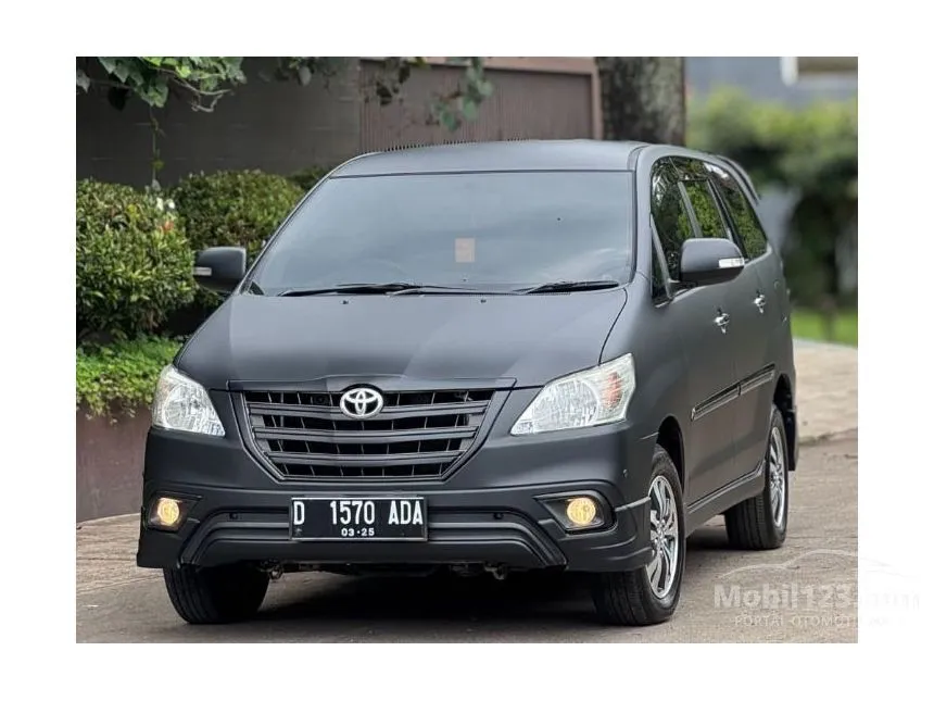 2014 Toyota Kijang Innova V Luxury MPV