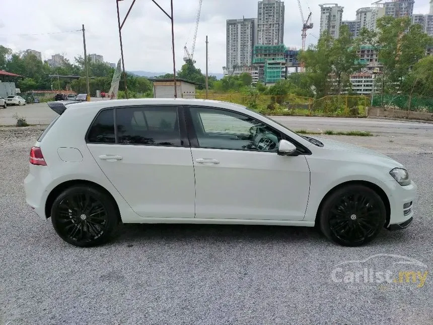 2016 Volkswagen Golf Highline Hatchback