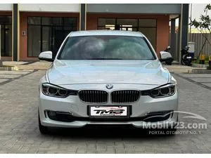 2014 BMW 320i 2.0 Luxury Sedan
