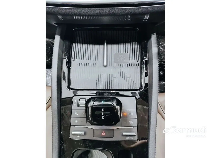 2025 BYD M6 Standard 7-seaters MPV