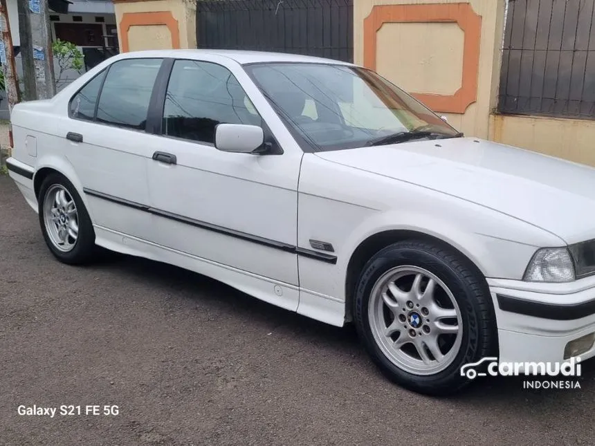 1994 BMW 320i E36 2.0 Manual Sedan