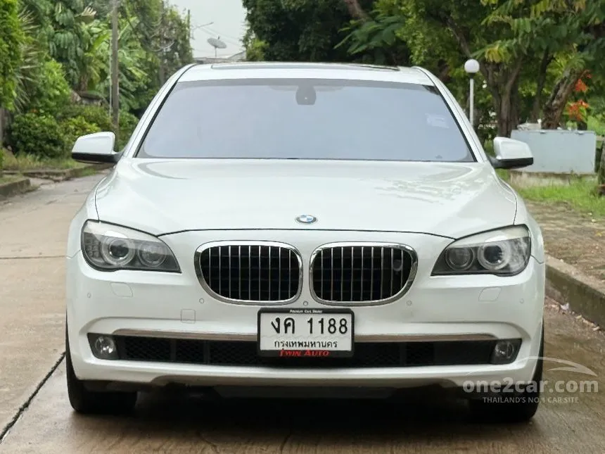 2011 BMW 740Li Sedan