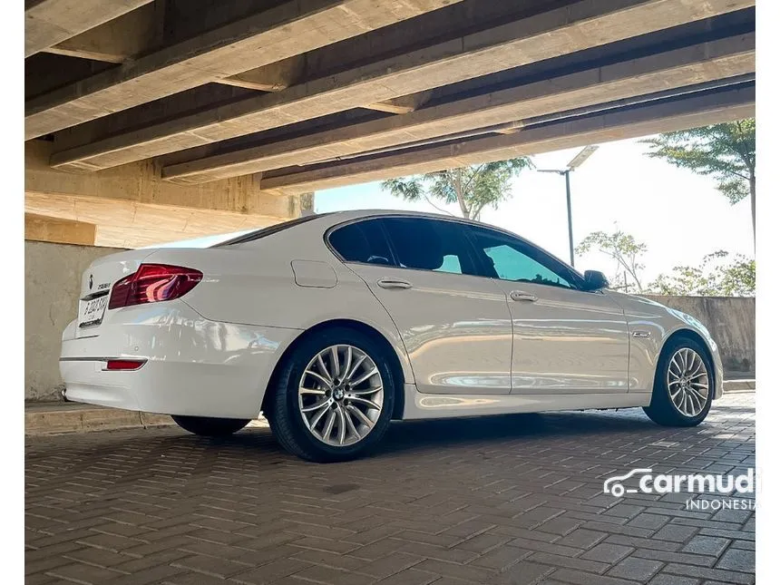 2015 BMW 528i Luxury Sedan