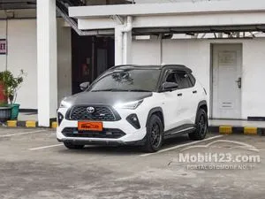 2023 Toyota Yaris Cross 1.5 S HV (2 Tone) with GR Parts Aero Pkg SUV