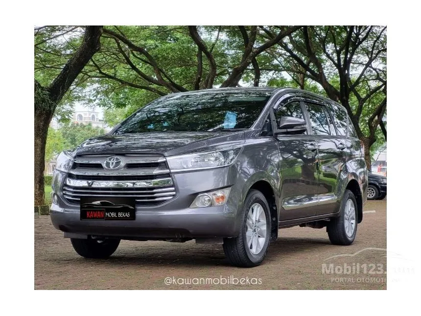 Jual Mobil Toyota Kijang Innova 2019 G 2.0 di Banten Automatic MPV Abu