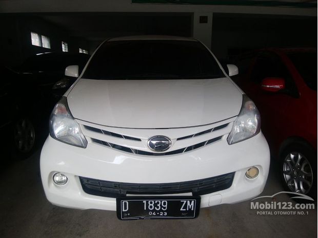 Daihatsu Xenia Mobil  Bekas  Baru dijual di Bandung  Jawa 