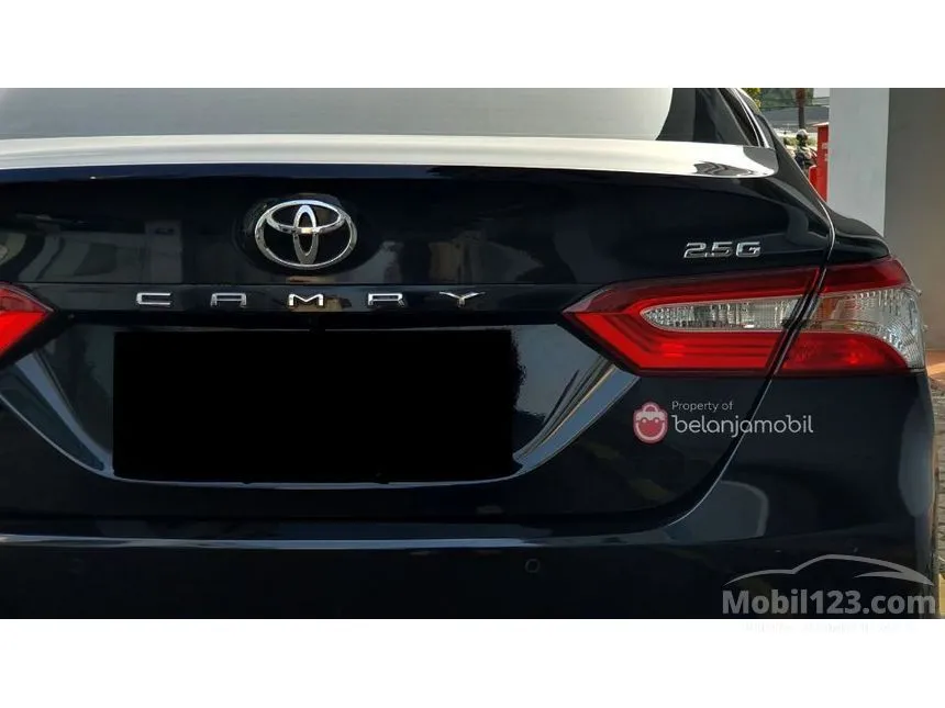 2019 Toyota Camry V Sedan