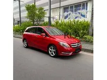 2013 Mercedes-Benz B200 1.6 Sport Hatchback 18.000 Miles B200 Sport Turbo 2013 Merah Langka