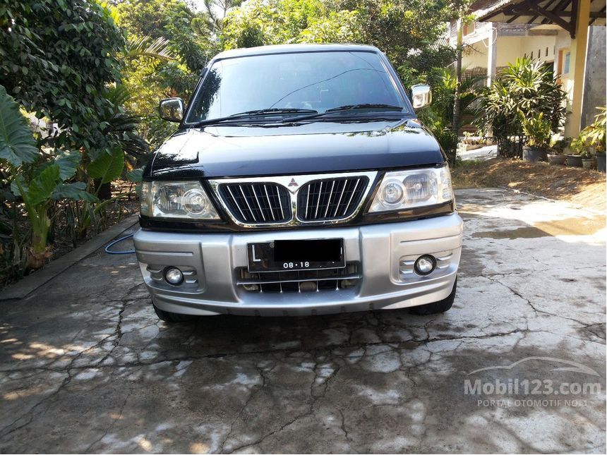 Jual Mobil Mitsubishi Kuda 2002 Grandia 2 5 di Jawa Timur 