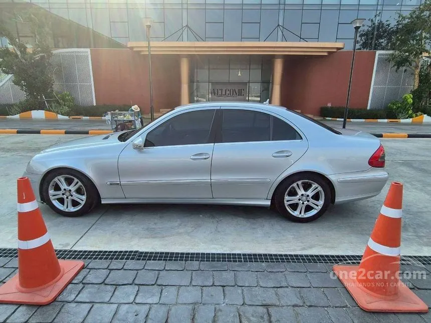 2009 Mercedes-Benz E200 Kompressor Avantgarde Sedan