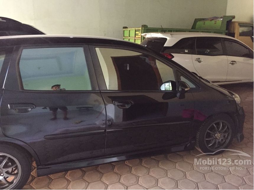 Jual Mobil  Honda Jazz  2006 VTEC 1 5 di Jawa  Tengah  