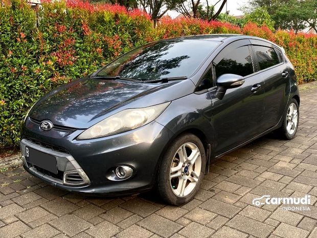 Beli Mobil Ford Fiesta Baru & Bekas, Kisaran Harga & Review 2021 ...