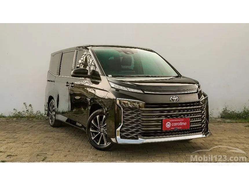 2022 Toyota Voxy MPV