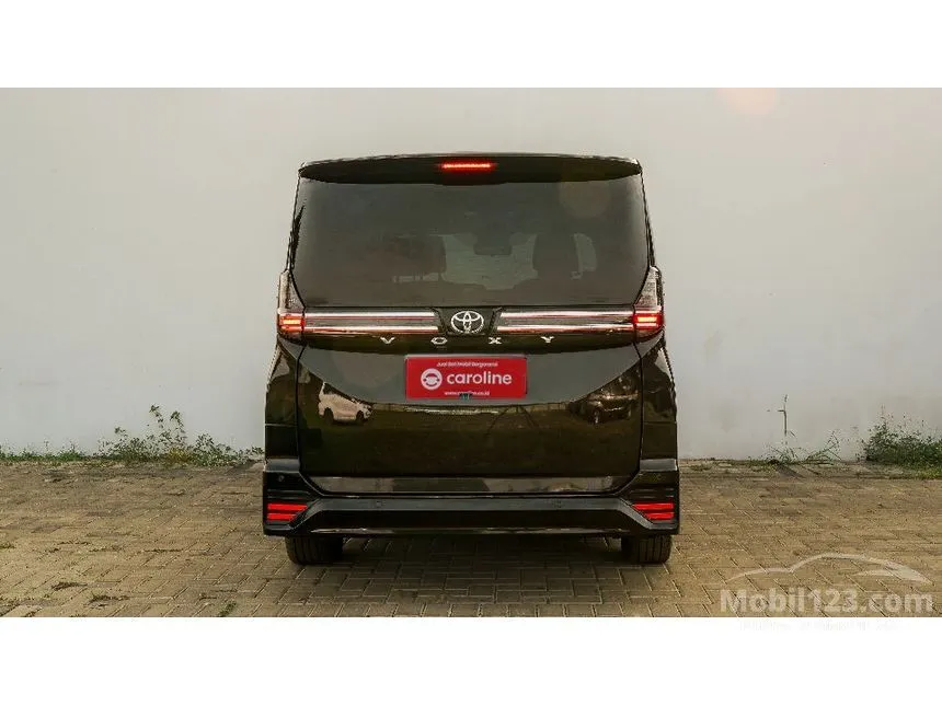 2022 Toyota Voxy MPV