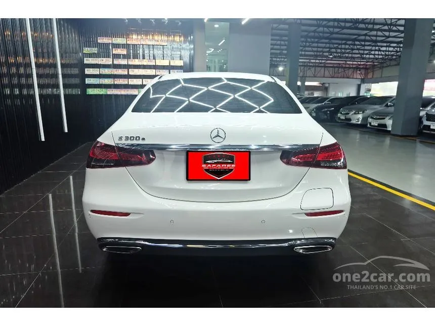 2022 Mercedes-Benz E300 e Avantgarde Sedan